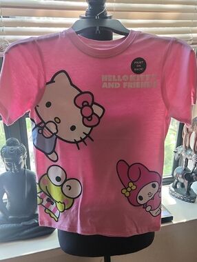 Hello Kitty Hello Kitty & Friends Pink Graphic Tee
